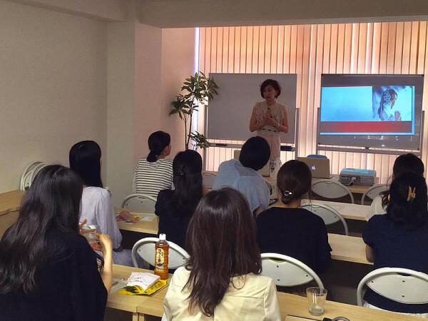 婚活講座で外部講師担当 | VISION BRANDING - AMI UCHIDA